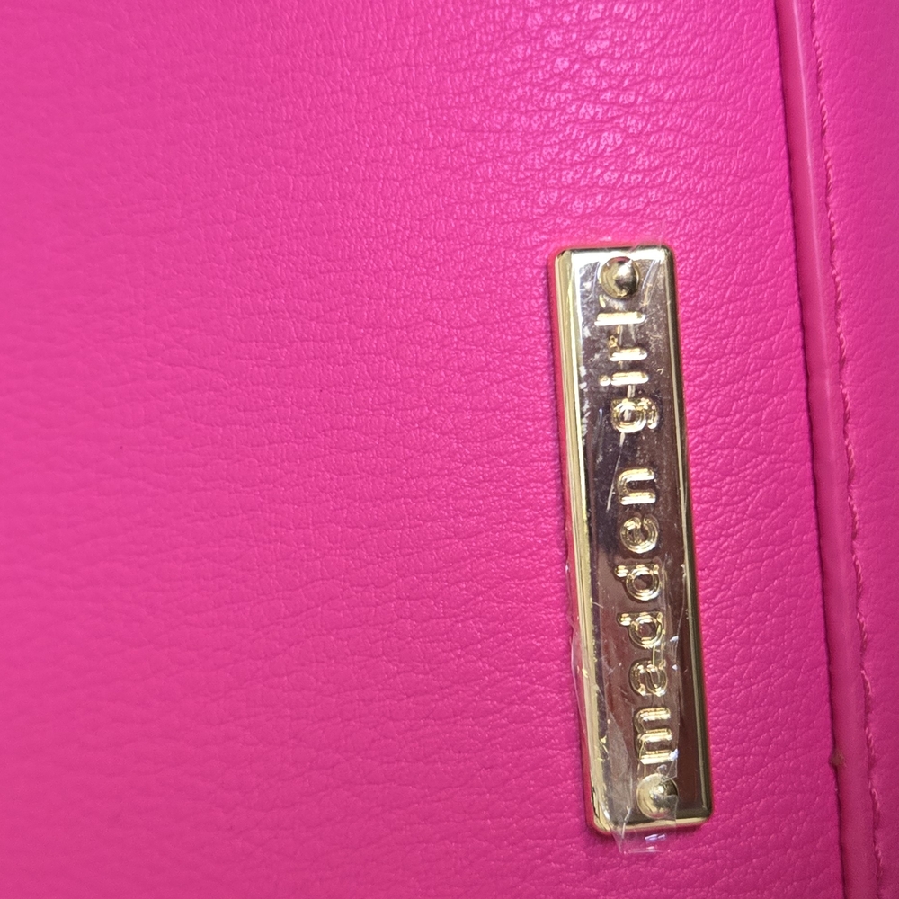 NWT Madden Girl Magenta Mini Tote Leather with Gold Chain And Earbud Pouch - Picture 7 of 17
